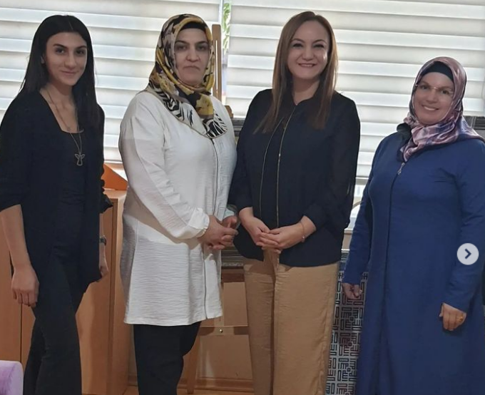 We met with dear Sevim Hanım, the General Manager of Adem, the station where women produce Manual Labor products in Mardin, and they welcomed us so beautifully with their local flavors and friendliness that they made themselves.