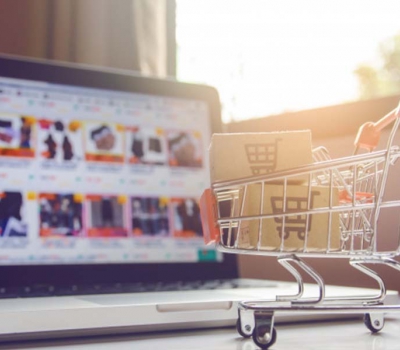 HOW SHOULD PRODUCT MANAGEMENT IN E-COMMERCE?